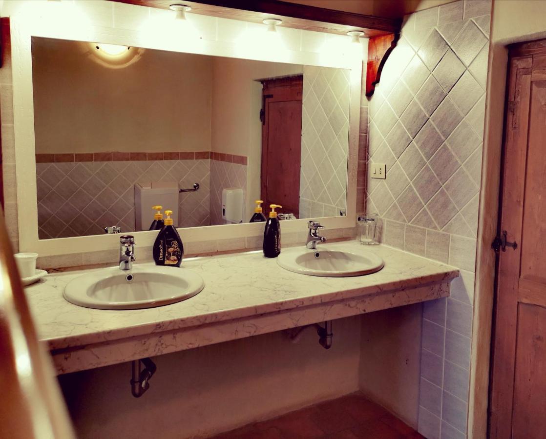 Daina Bianca Bed & Breakfast Solignano Exterior photo